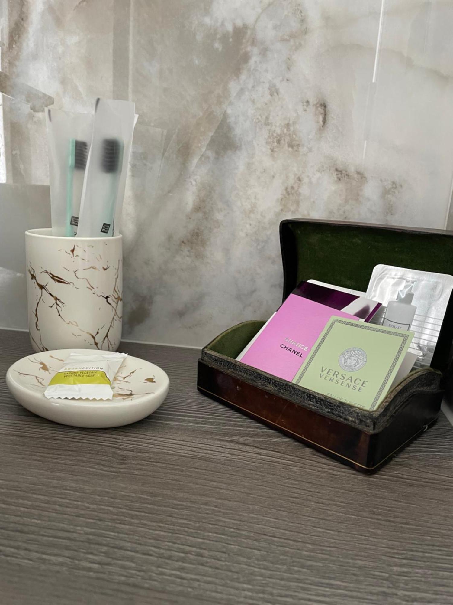 Peonia Apartment - Appartamento Vista Lago レッツェノ エクステリア 写真