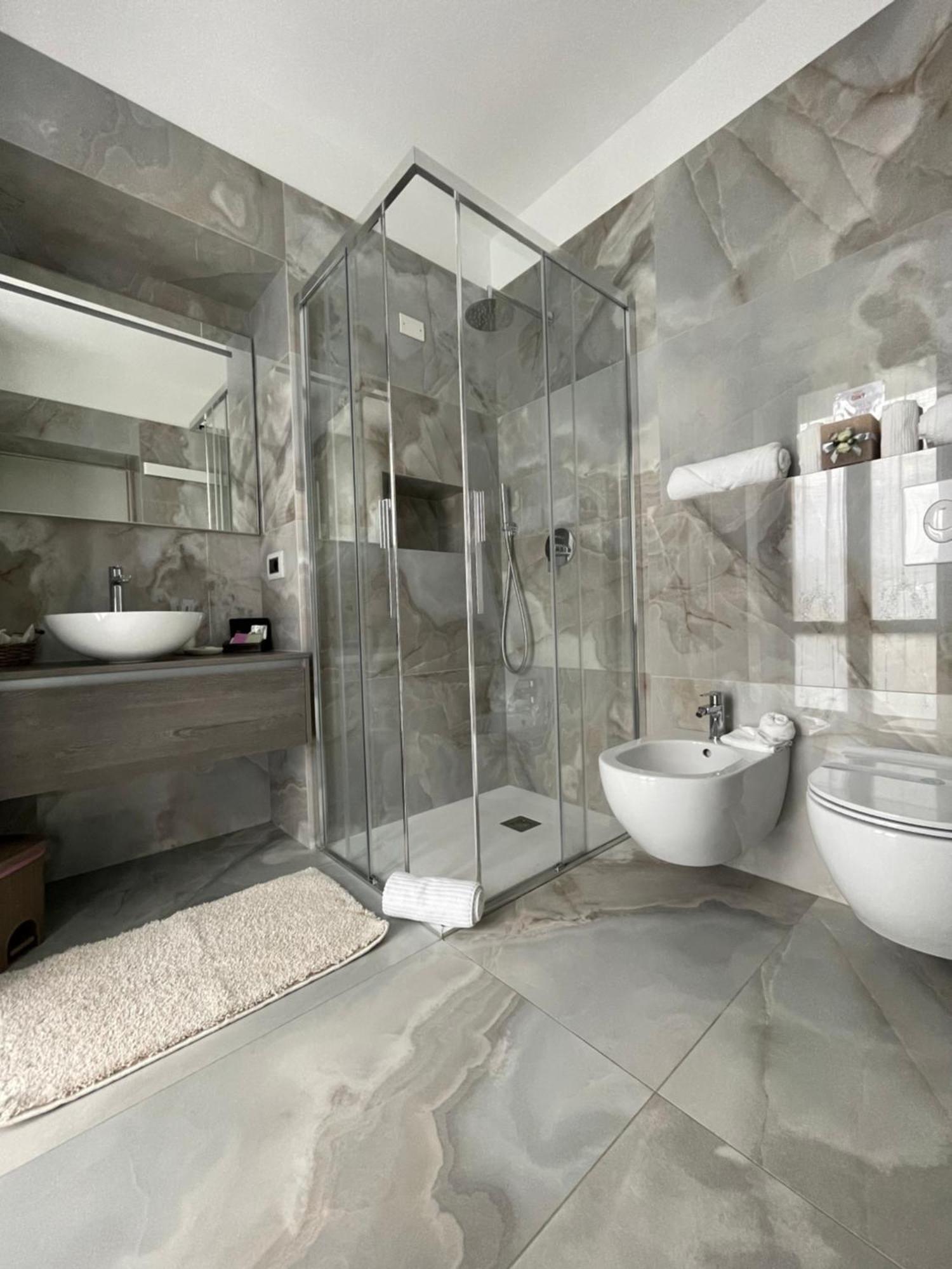 Peonia Apartment - Appartamento Vista Lago レッツェノ エクステリア 写真
